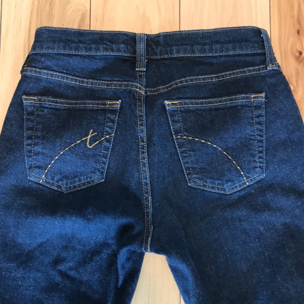Blue Jeans - Picture 3 of 3